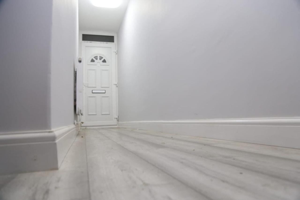 A A Guest Rooms Woolwich Londra Exterior foto