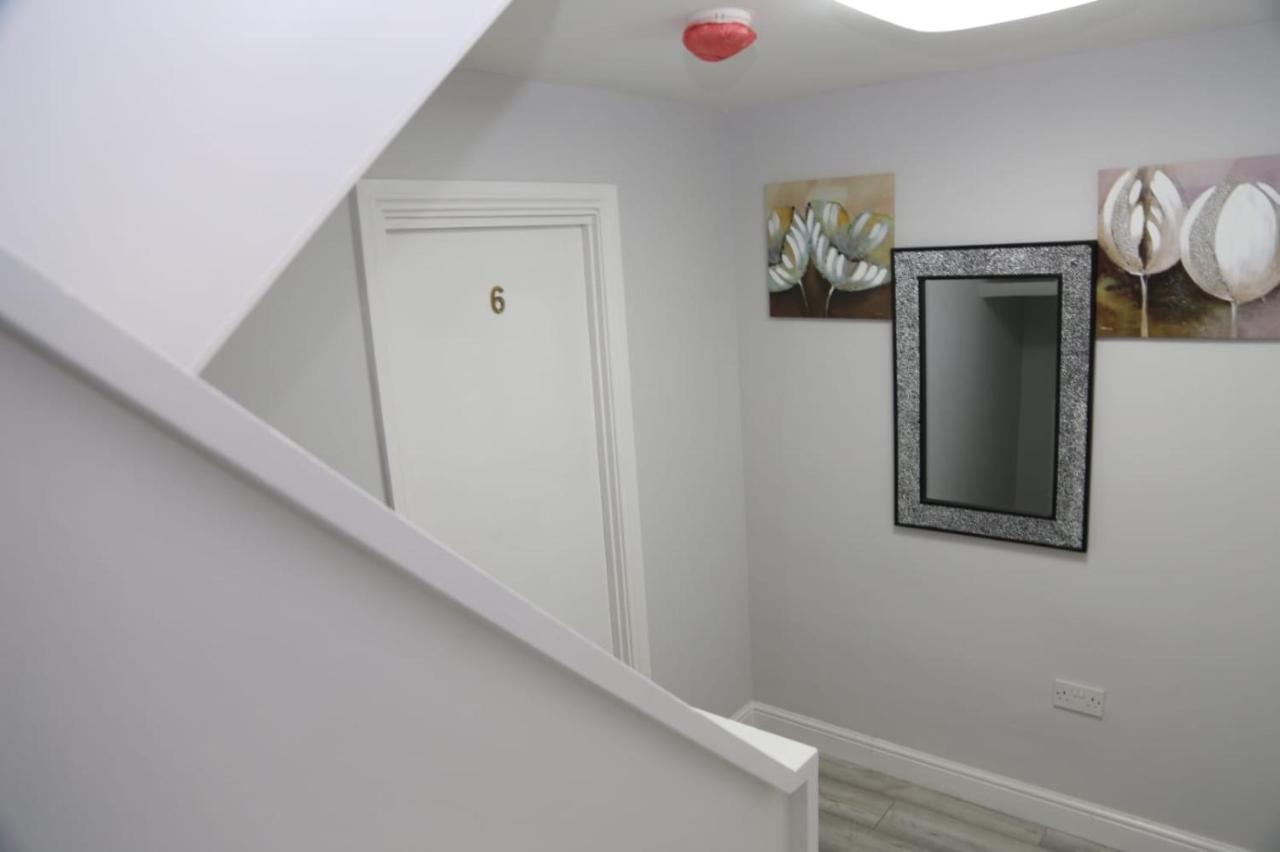 A A Guest Rooms Woolwich Londra Exterior foto
