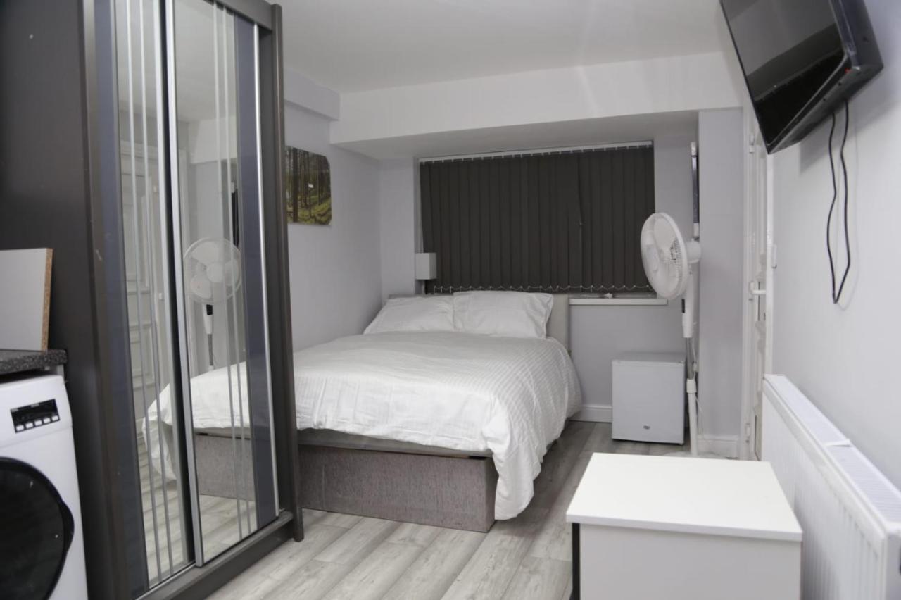 A A Guest Rooms Woolwich Londra Exterior foto